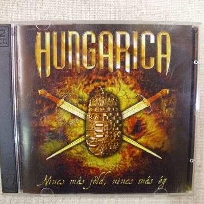 CD, DVD, könyv, naptár