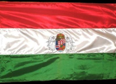 hímzett angyalos címeres magyar zászló