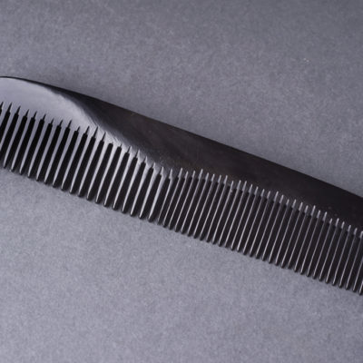 Kicsi szaru bontó fésű