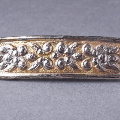 Aranyozott kis hajcsat honfoglalás kori mintával