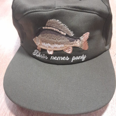 Horgászsapka hímzett mintával -  ponty