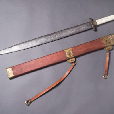 Csontnyelű hun kard tokkal