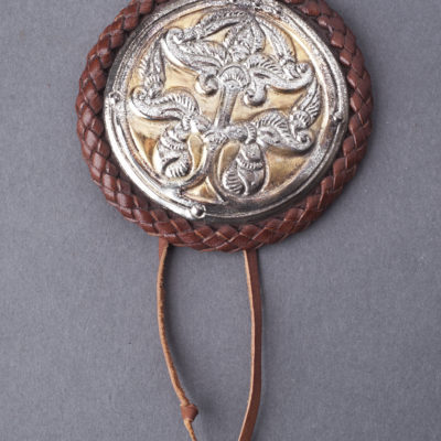 Anarcsi életfás aranyozott hajfonatkorong bőrrel