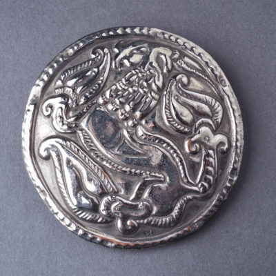 Griffes ezüstözött hajfonatkorong